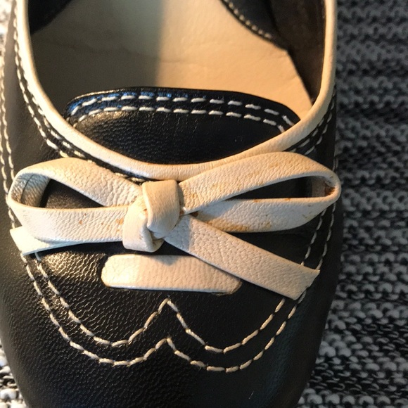 Cole Haan black and cream pumps - Picture 8 of 8